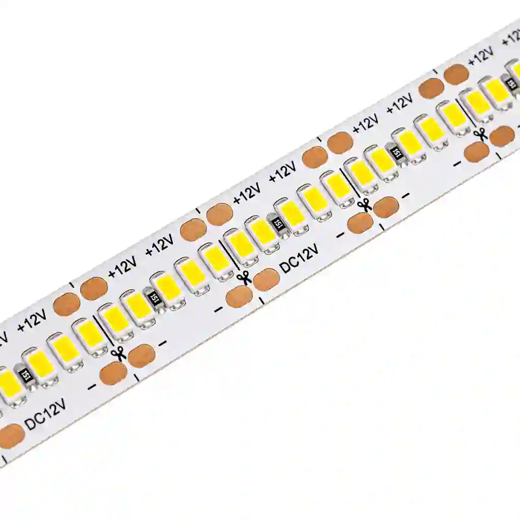 Detail LED pásku 12V IP20 s hustotou 240 LED na metr